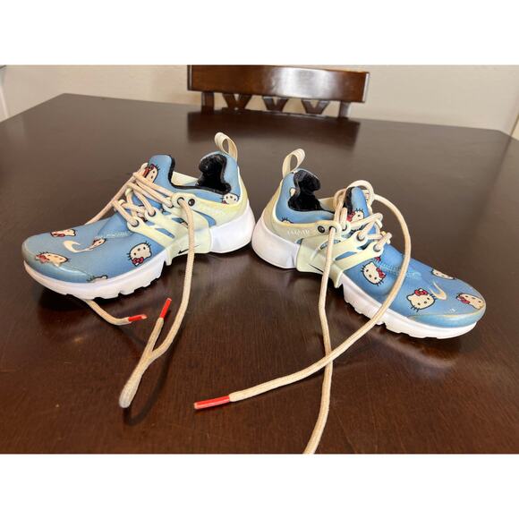 Nike Girls Presto x Hello Kitty University Blue Sneakers DH7780-402 ~ Size 13C - Picture 3 of 10